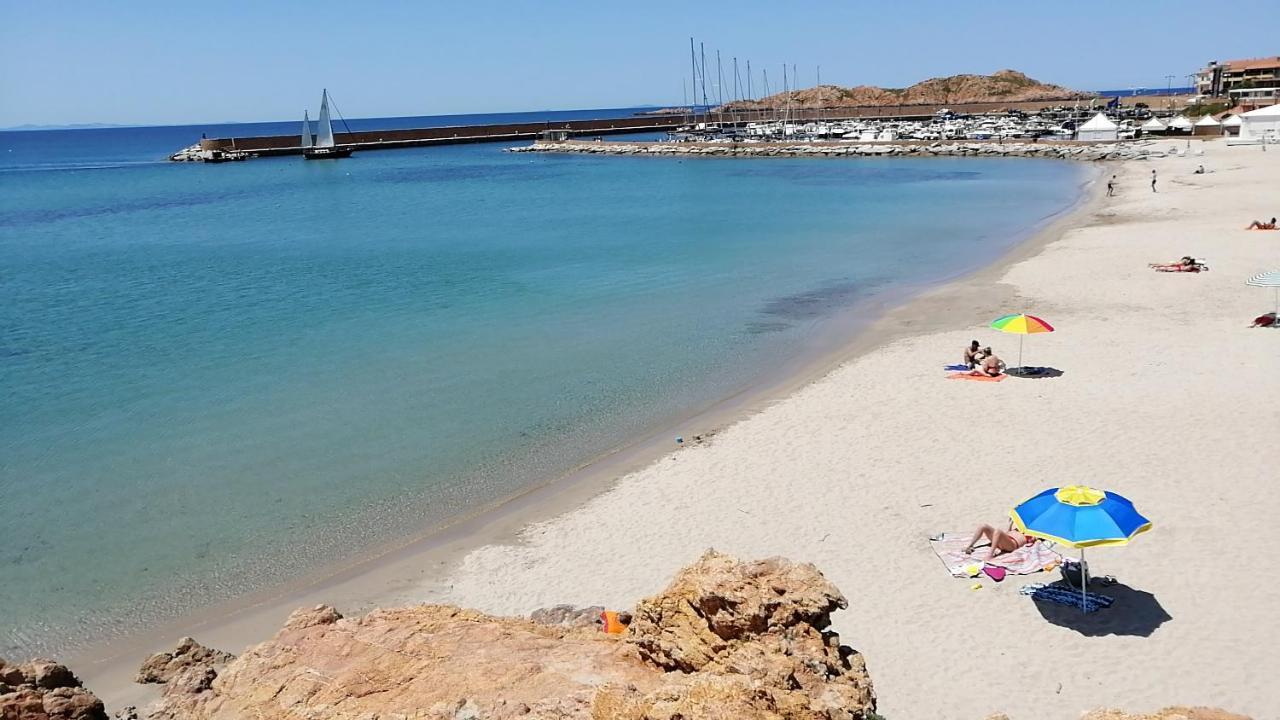 Casetta Al Mare Isola Rossa Kültér fotó